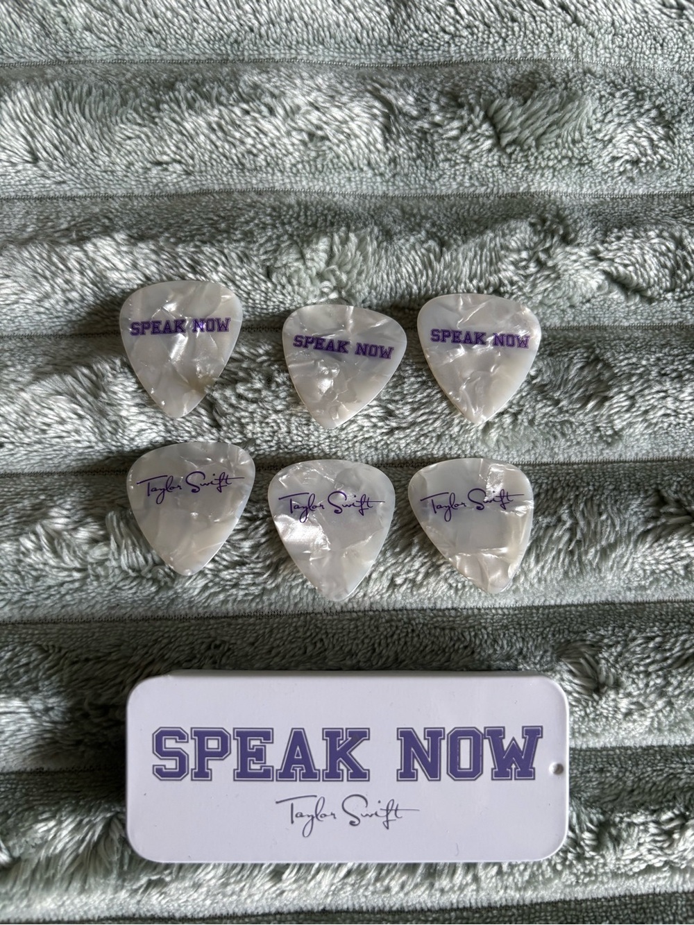 Taylor Swift limited edition guitar picks